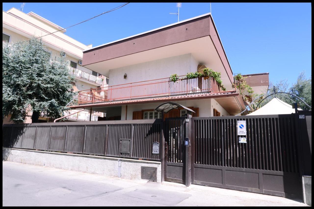 Il Villino Apartments Bari Ngoại thất bức ảnh